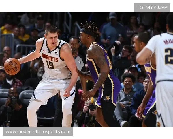 掘金挡拆顺下，禁区轻松取分